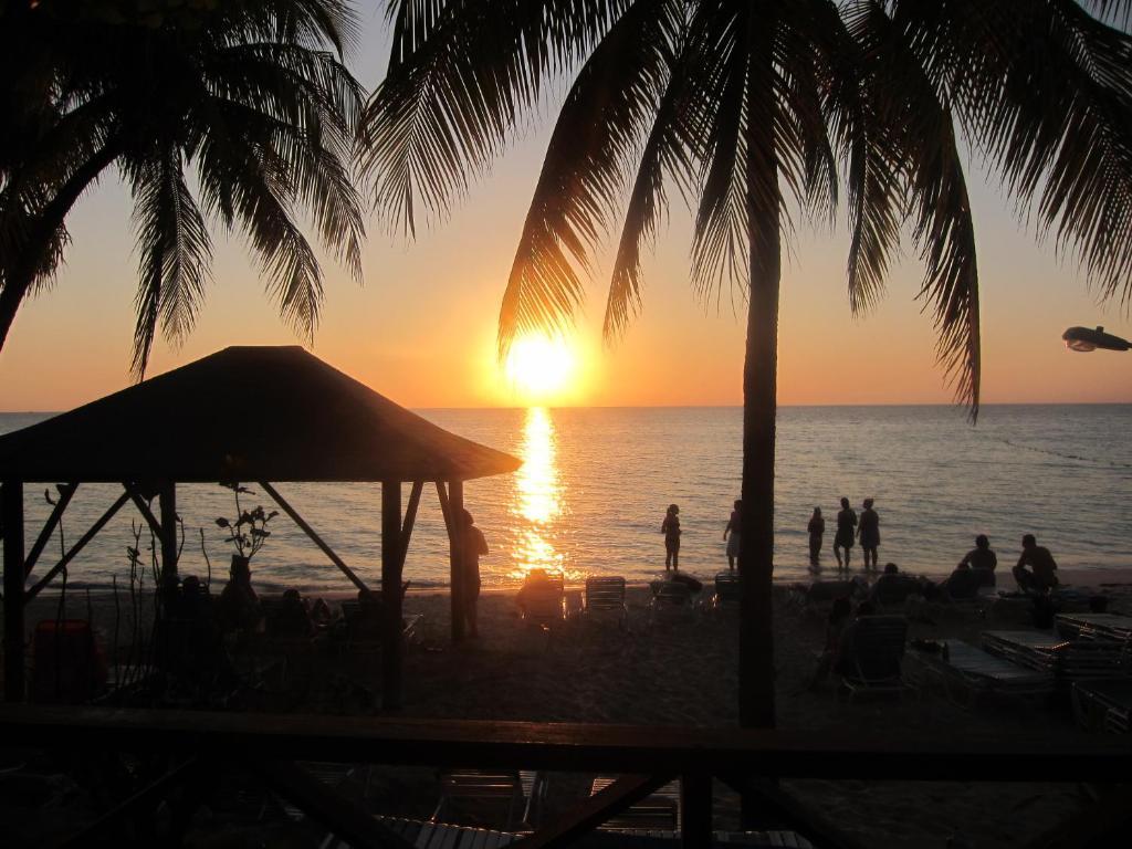 White Sands Negril Hotel Exterior photo